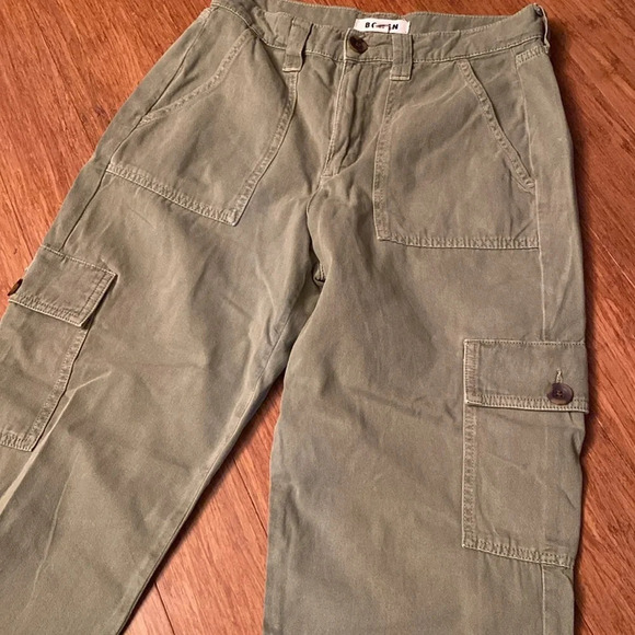 Boden women’s green cargo pants - size 4 - 100% cotton - Picture 4 of 6